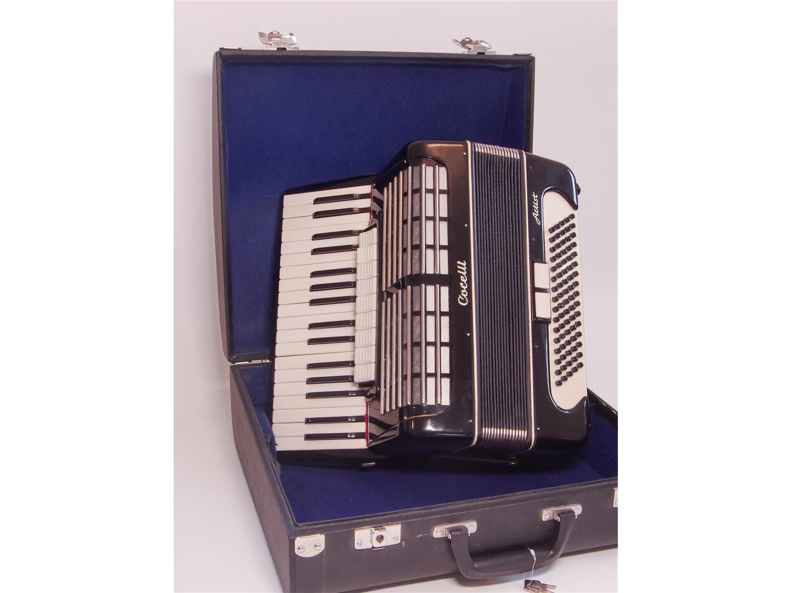 Akkordeon Corelli Artist 34/80/III/9/2 gebraucht Akkordeon Corelli Artist 34/80/III/9/2 gebraucht