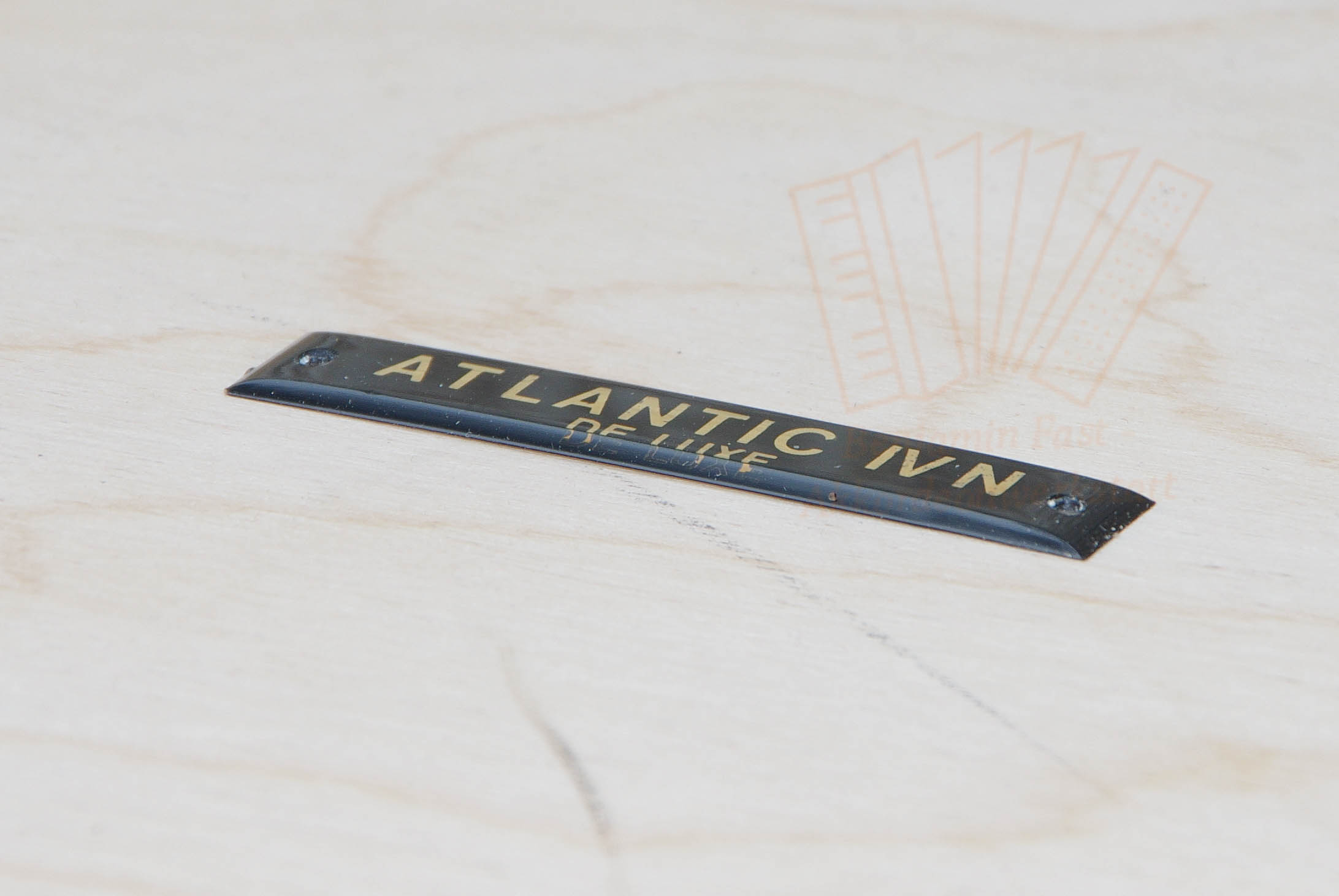 Schriftzug "ATLANTIC IV N DE LUXE" gebraucht