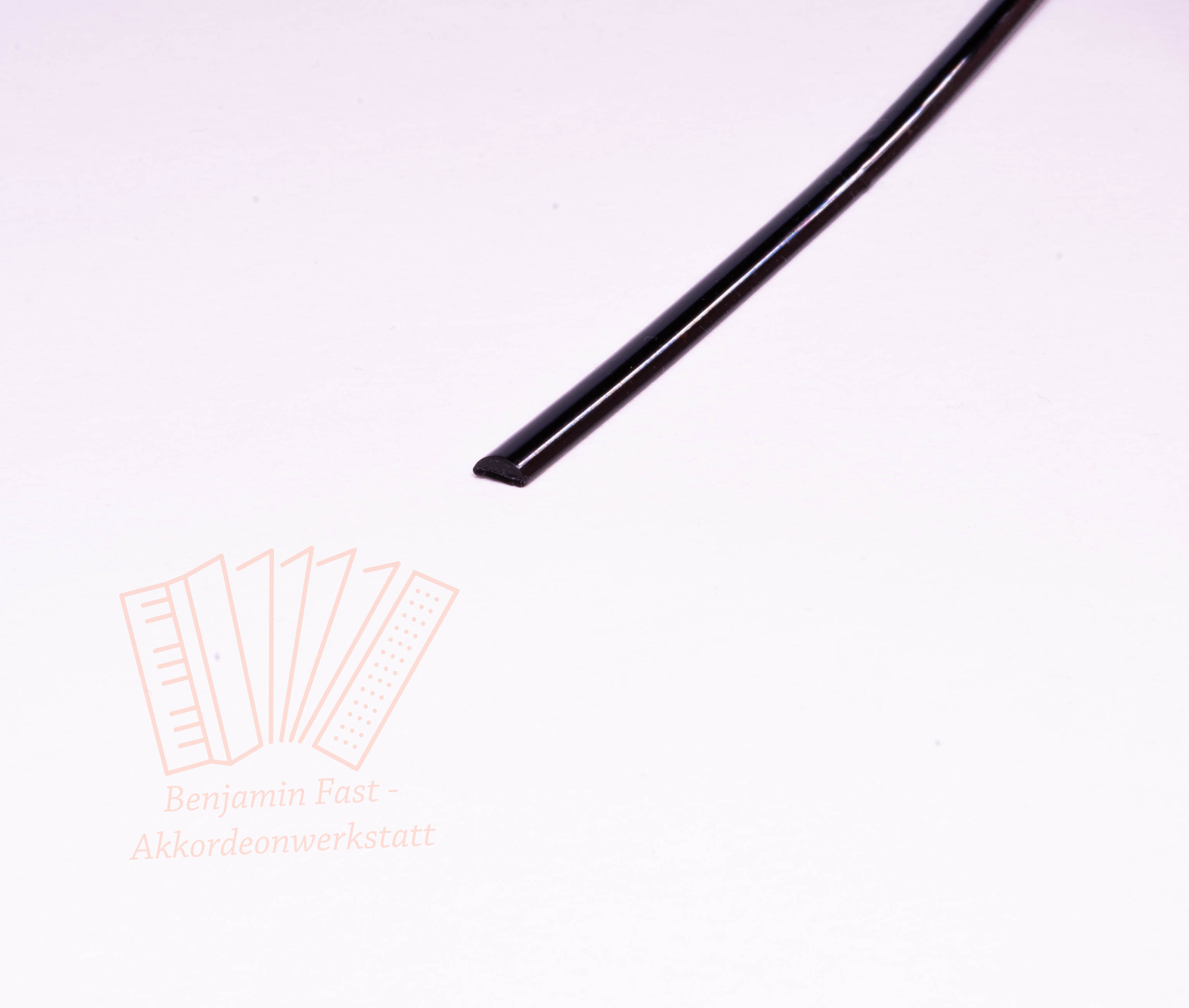 Halbrundstab Zierleiste Balgrahmen schwarz 2,5x6mm  1,5m