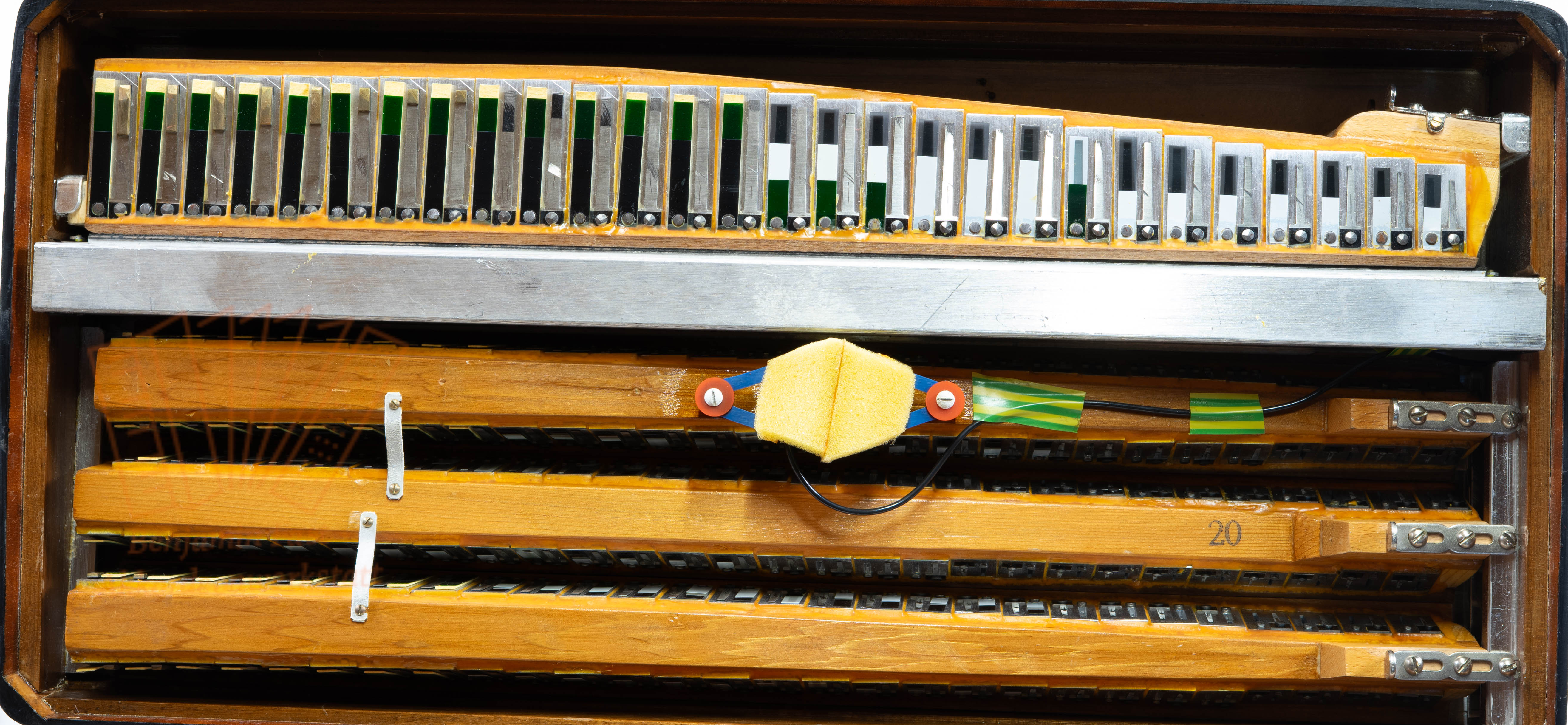 Knopfakkordeon Hohner Artiste XI N B-Griff flach, gebraucht