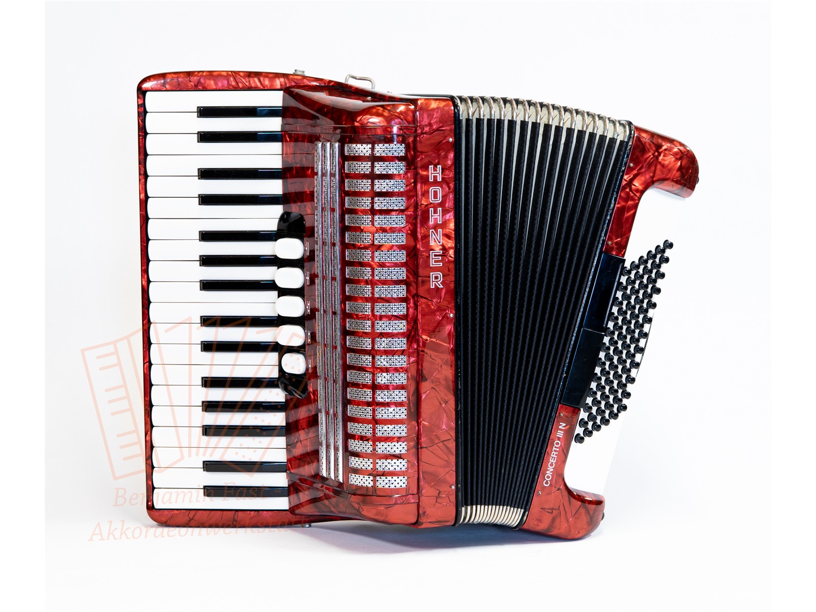 Akkordeon Hohner Concerto III N 34/72/III/5/2 rot, gebraucht Akkordeon Hohner Concerto III N 34/72/III/5/2 rot, gebraucht
