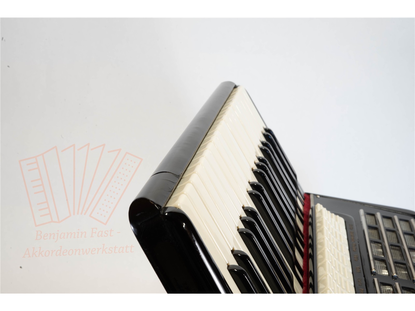 Akkordeon Corelli Artist 34/80/III/9/2 gebraucht Akkordeon Corelli Artist 34/80/III/9/2 gebraucht