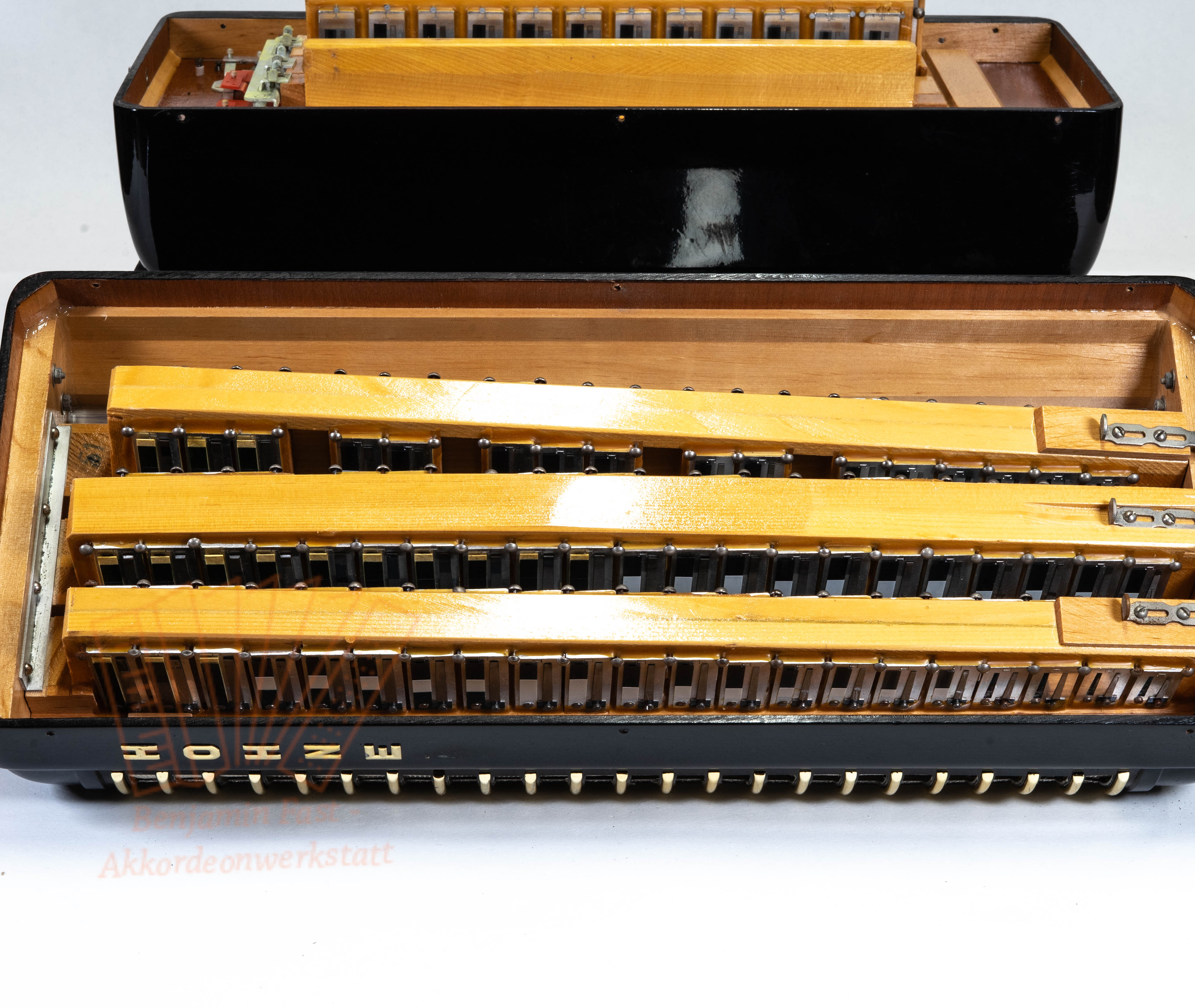 Akkordeon Hohner Verdi II N 96 Bass 37/96/III/7/3 schwarz - gebraucht