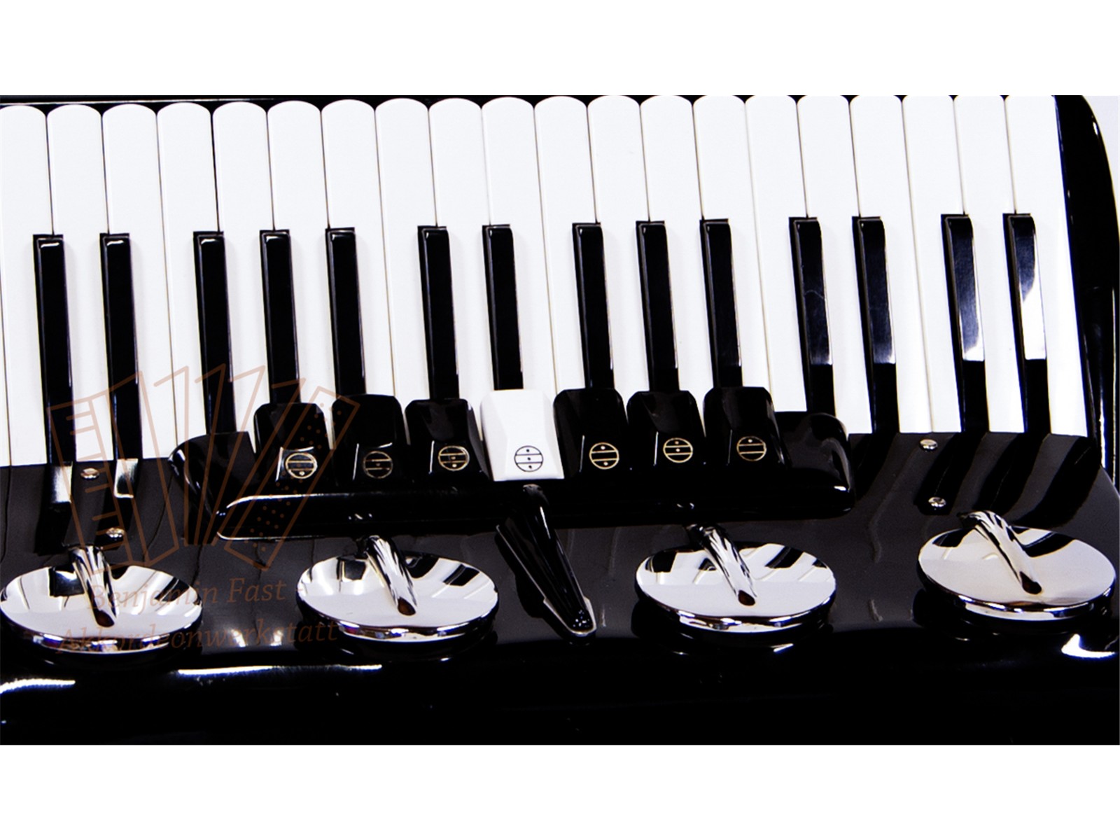 Akkordeon Scandalli Saxophonklappen gebraucht Akkordeon Scandalli Saxophonklappen gebraucht