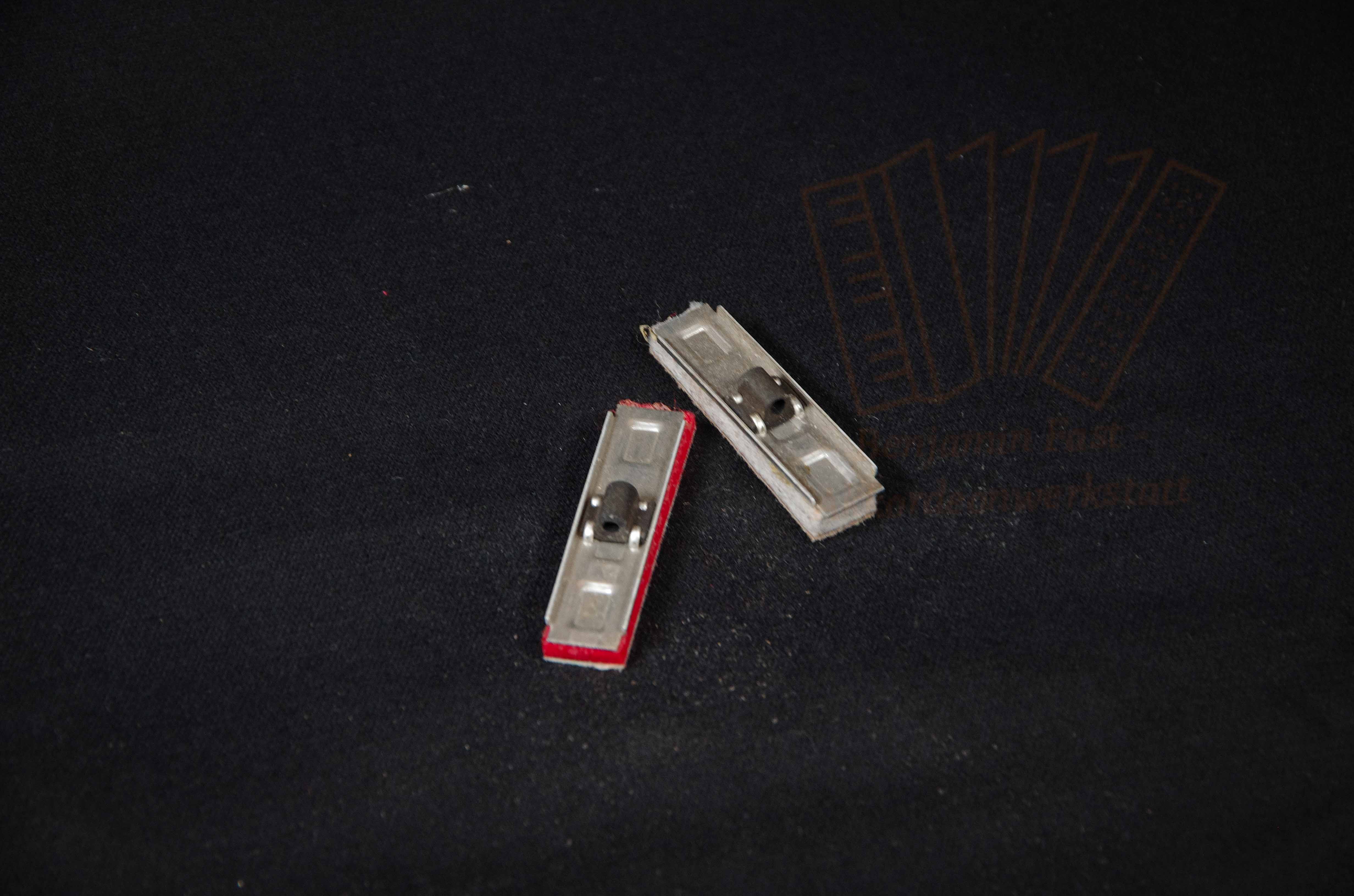 Klappe Diskant komplett Hohner 3-chörig - gebraucht Clavishebel 3,15 mm Klappe Diskant komplett Hohner 3-chörig - gebraucht