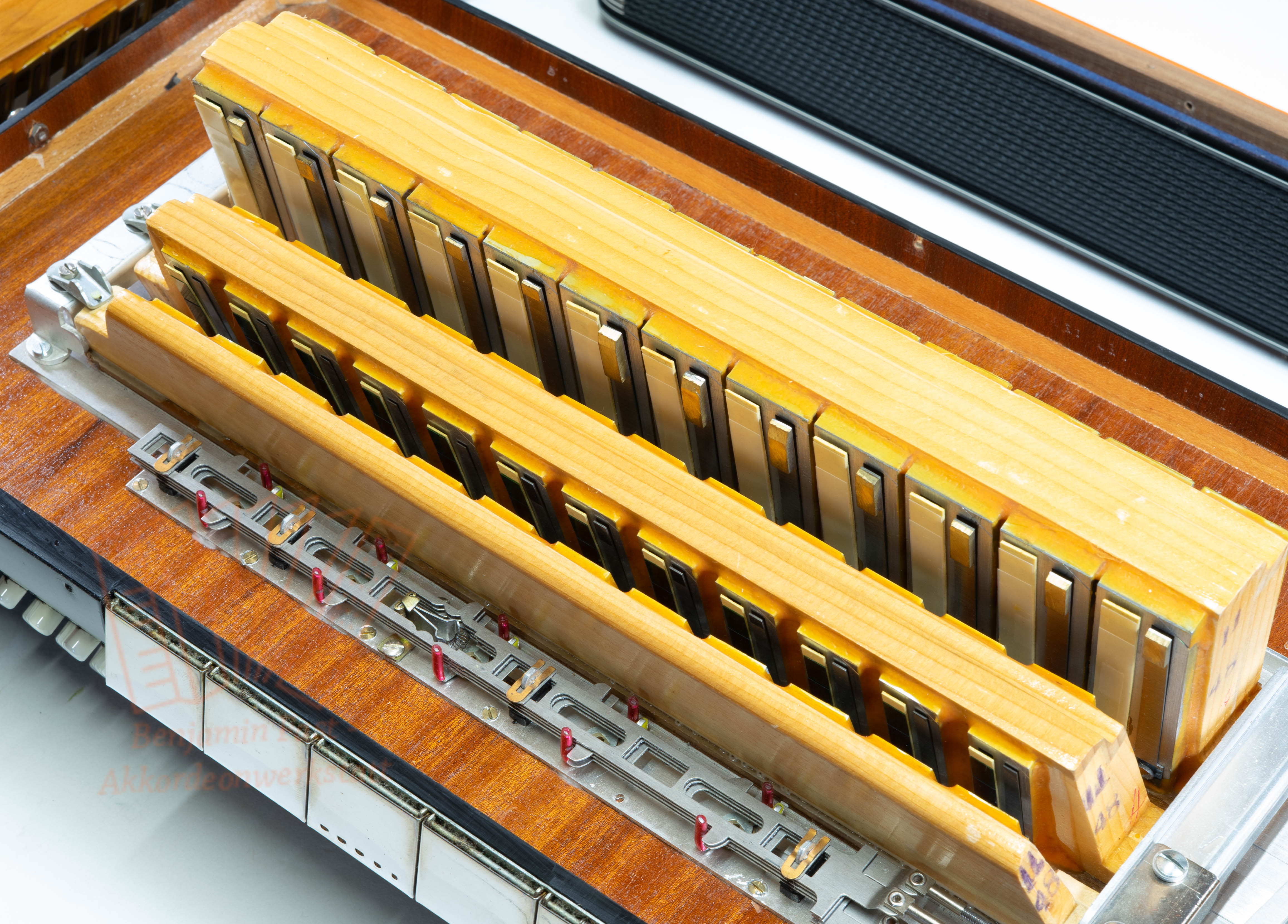 Knopfakkordeon Hohner Artiste XI N B-Griff flach, gebraucht