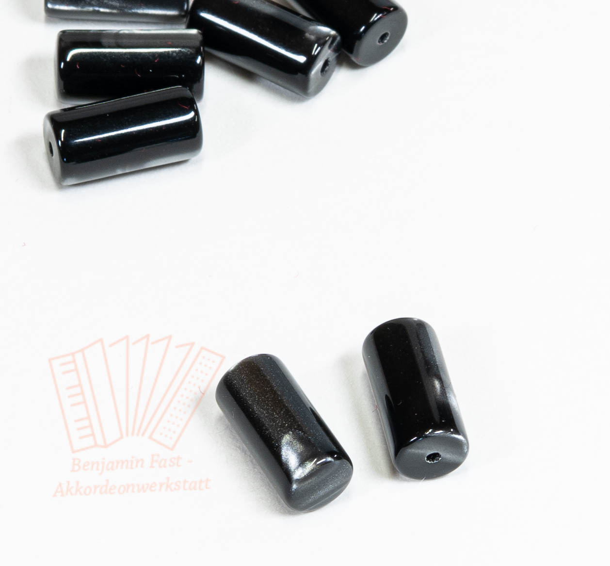 Knopf Acryl schwarz perlmutt 7,5x15/1,5