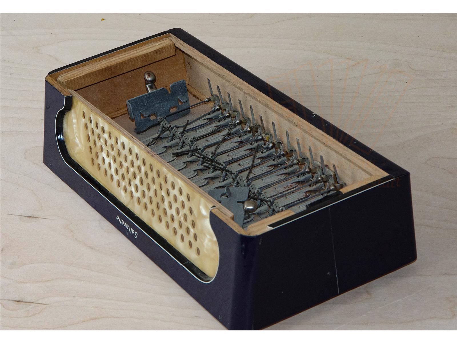 Bassgehäuse Akkordeon Saltarella - gebraucht